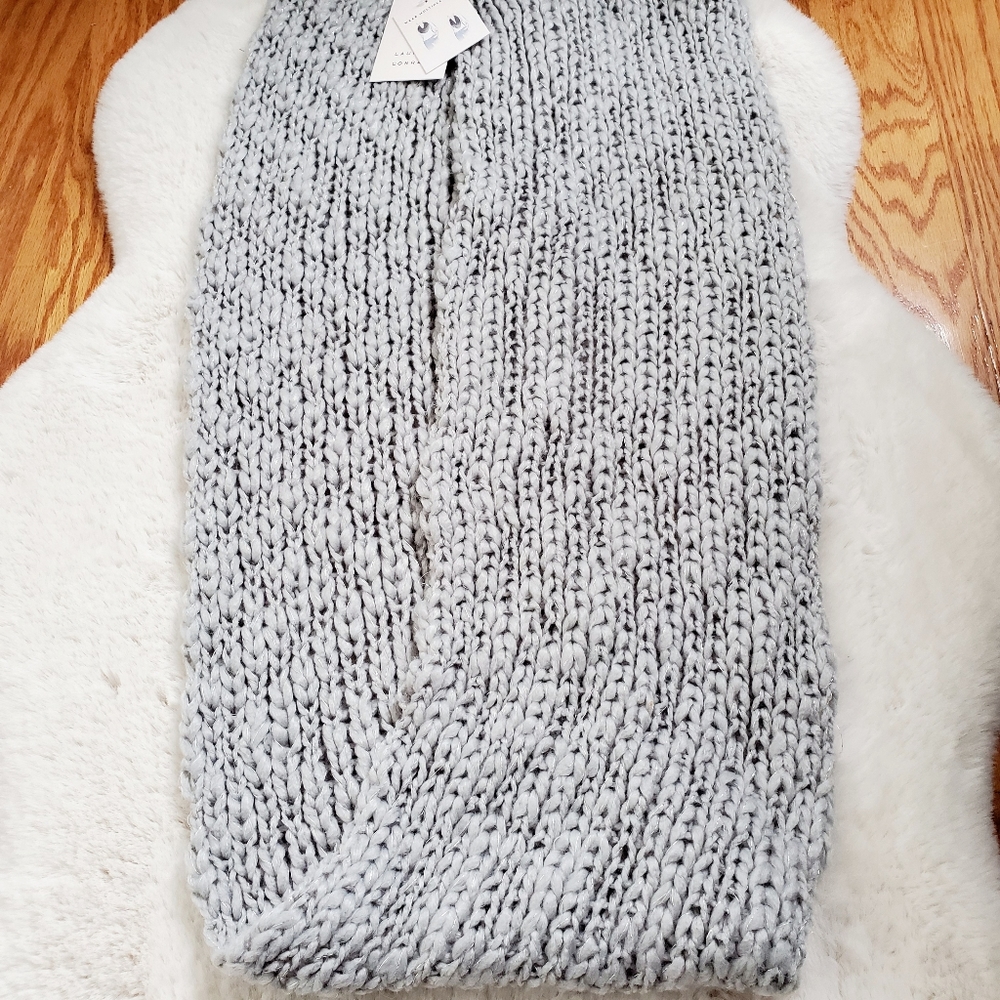 NEW Lauren Conrad Gray Knitted Infinity Scarf